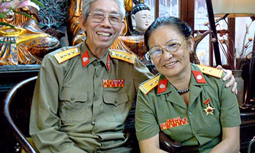 Vợ chồng nhạc sĩ Thuận Yến khi ông còn sống. Ảnh: TLGĐ