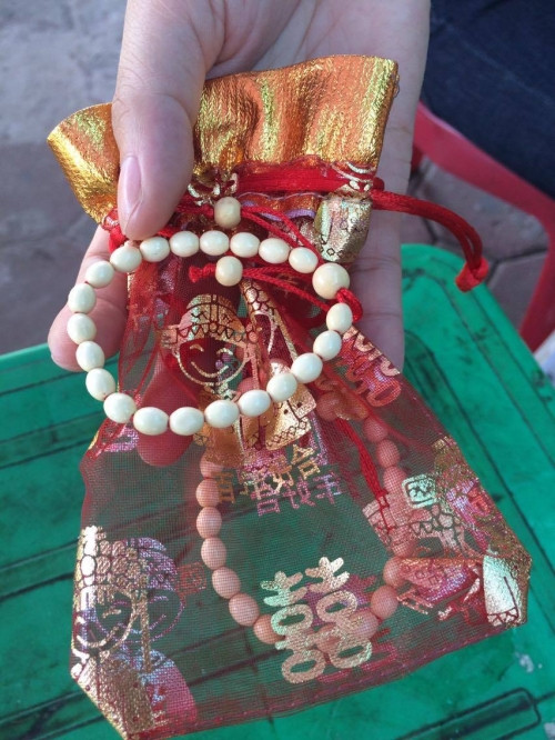 Xuất hiện nhiều loại vòng dâu trong tháng "cô hồn".