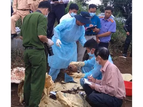 Nghi pham giet nguoi chon xac dung don tam ly chong doi