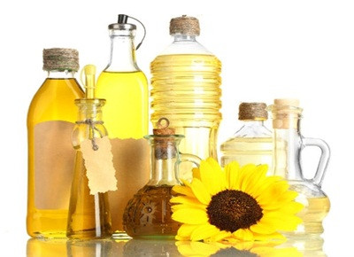 Mỡ và cholesterol trong thức ăn không tốt cho người cao huyết áp (Ảnh minh họa).