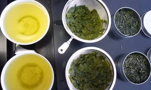 Rua mat bang nuoc nay moi sang, da den the nao cung trang boc