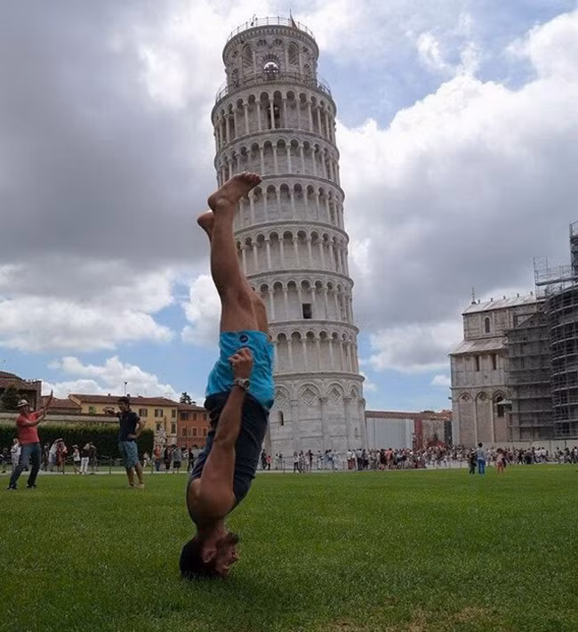 "Nghiêng" thế này đã đủ chưa hả các thím.