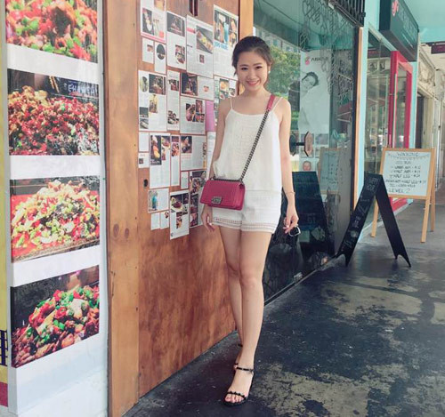 Chia sẻ về mối quan hệ của mình với hoa hậu Việt Nam 2014, Ngọc Mai cho biết, cô và gia đình có mối quan hệ khá thân thiết với Kỳ Duyên.