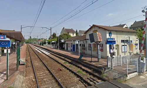 Nhà ga nơi cô gái tự sát.