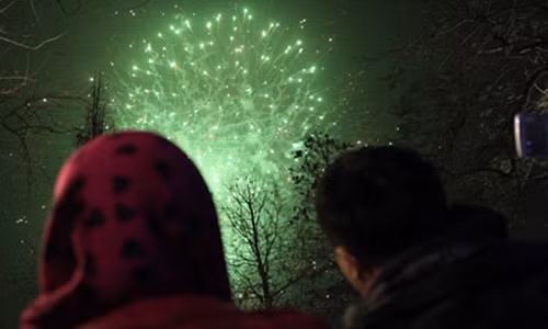 Giao thua nam Dinh Dau khong nen ra duong vi gio xau?