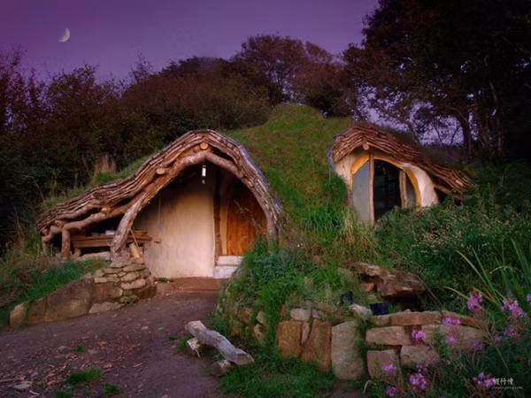 Ngôi nhà dành cho người Hobbit tại xứ Wales, Vương Quốc Anh.