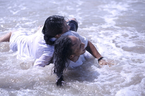 Đây cũng là dịp để Phạm Anh Khoa và vợ hâm nóng tình cảm.