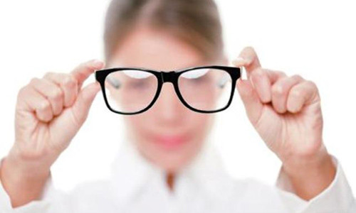 Cac bien phap hay giup cai thien thi luc cho mat