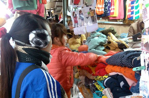 Mua Tet cho ret: Thoi trang, giat la “meo mat“-Hinh-2