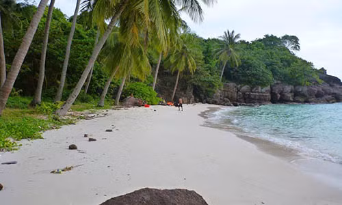 5 hon dao nho quanh Phu Quoc thu hut dan phuot