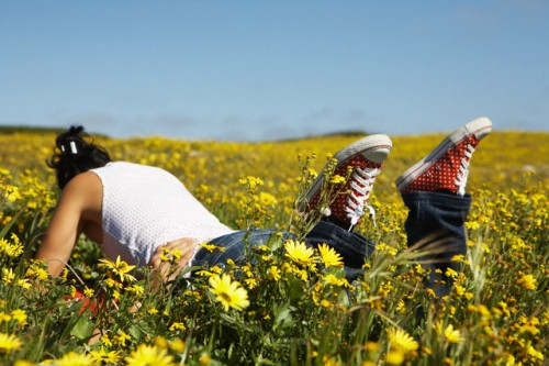 Choang ngat loi chong thot ra sau khi hen gai vao nha nghi