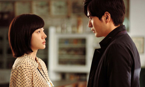 Chong chet 5 nam, vo bong co thai va cai ket bat ngo