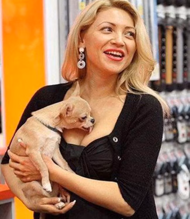 Á à! Dám sàm sỡ phụ nữ khi chị không để ý hả?