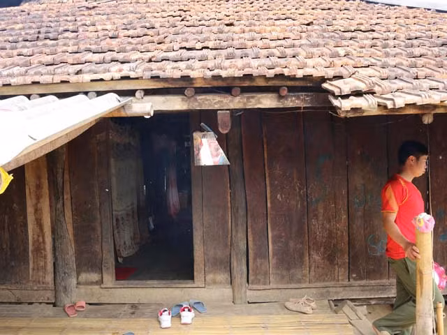 Thuc hu “than y” chua benh bang nuoc bot o Son La