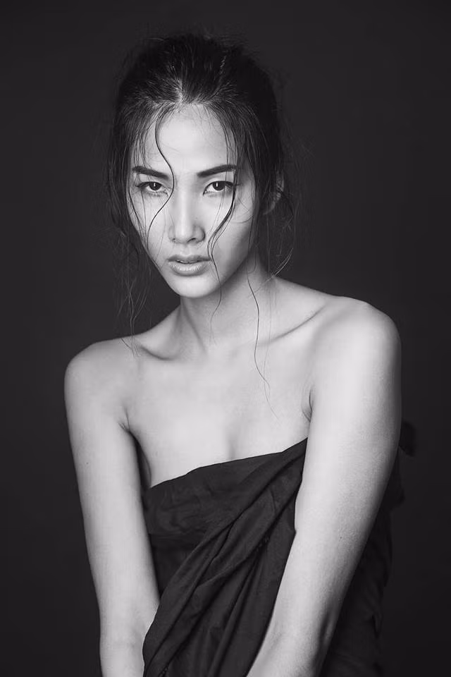 Nữ người mẫu tập trung phát triển sự nghiệp tại nước ngoài và được cho là sẽ làm nên chuyện tại The Face 2017.