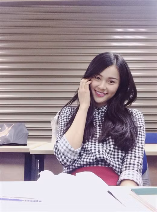 Khuôn mặt của Hạ Vi có khá nhiều nét thay đổi kể từ khi yêu Cường Đôla.