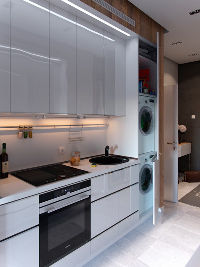 Sự sắp đặt bếp âm và đa năng đến từng cm.