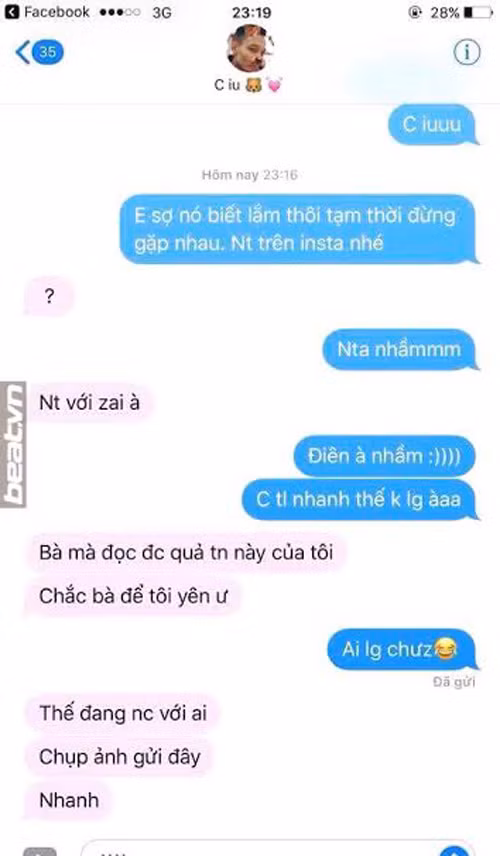 Liên tiếp những câu hỏi được đặt ra đã đủ cho thấy sự thảng thốt, giật mình của anh chàng này khi đột nhiên vợ nhắn tin "nhầm" vào máy mình.