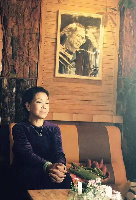 Danh ca Khanh Ly da bat dau nghi ve ngay ra di!