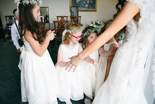 Đối với các em, cô Kinsey chính là người mẹ thứ hai của mình.