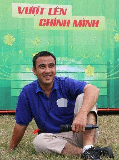 Quyen Linh ke thoi bom xe luom ve chai roi nuoc mat