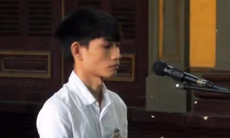 Be gai doi me ngu, mo cua cho ban trai vao hu hi