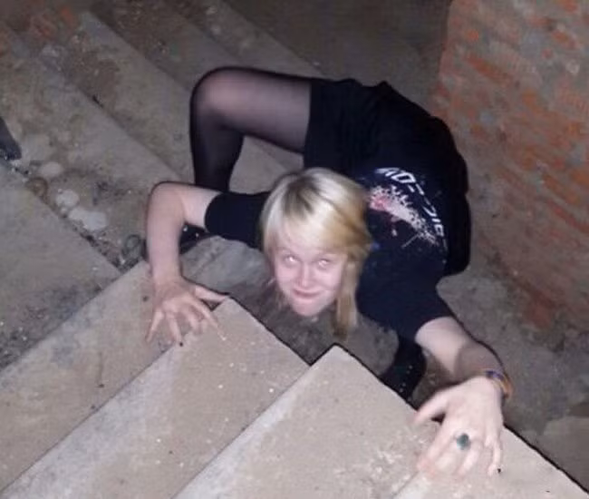 Tạo dáng thế này đã đủ "độc" chưa hả anh yêu?