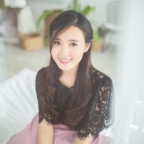 Vẻ đẹp "không tuổi" của Midu.