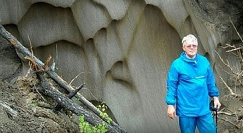 Tiến sĩ Anatoli Brouchkov tại nơi phát hiện ra vi khuẩn Bacillus F.