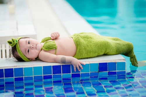 Được biết, cô bé này có tên Nguyễn Ngọc Cát Vy, tên thường gọi là Susu, đến nay đã vừa tròn 7 tháng tuổi. Cô bé đang sống cùng cha mẹ ở An Giang.