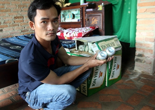 Chú rể Nguyễn Tấn Phong trình bày sự việc với PV.