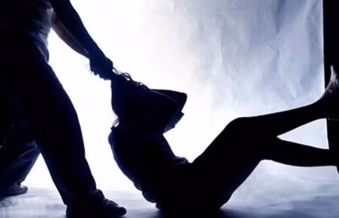 Ky uc am anh thieu nu 16 tuoi bi ban trai lam nhuc