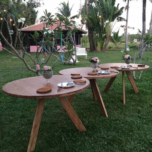 Trang Lạ cho biết, cô và chồng thích sự đơn giản, tinh tế nên quyết định chọn gỗ là chất liệu chính trong căn nhà.