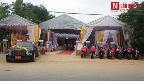 Toàn cảnh hôn trường nhìn từ bên ngoài.