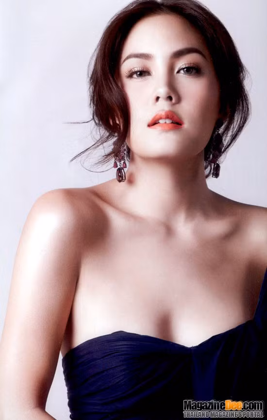 Minh tinh Thai Lan ngam trai dang khi cuoi bo cua ban than-Hinh-3