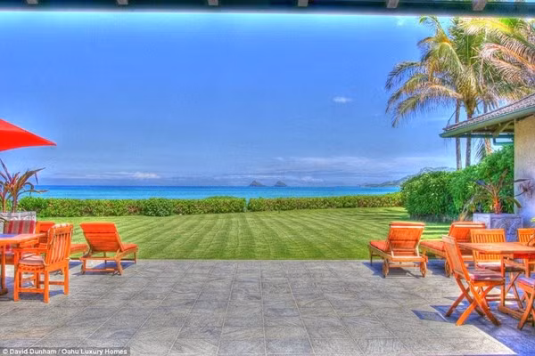 Hale Reena mang lại một không gian Á Châu tinh tế với những mảnh vườn nhỏ, cầu gỗ xinh xắn, trang trí và trưng bày đá cũng như các loại cây cỏ từ nhiều nơi.