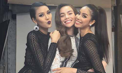 Bức ảnh được đăng lên cùng thời điểm xảy ra tin đồn thất thiệt.