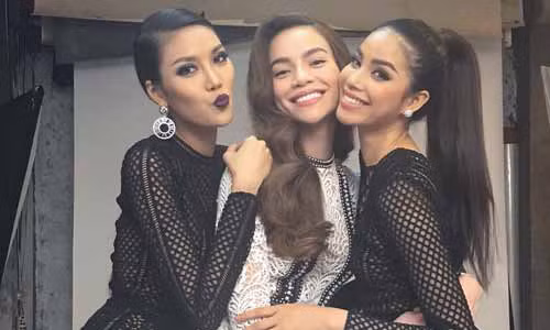 Bức ảnh được đăng lên cùng thời điểm xảy ra tin đồn thất thiệt.