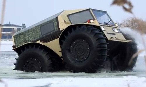 Dung nhan xe quan su Nga duoc menh danh “vo doi