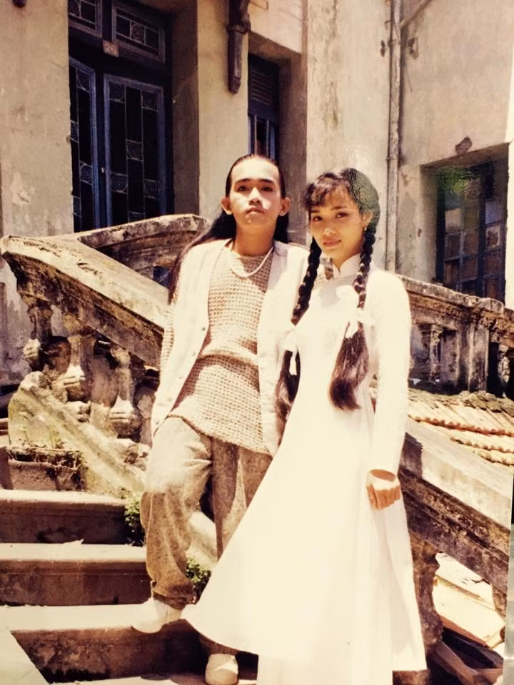 Hình ảnh quay MV của Minh Thuận và Mai Thu Huyền.