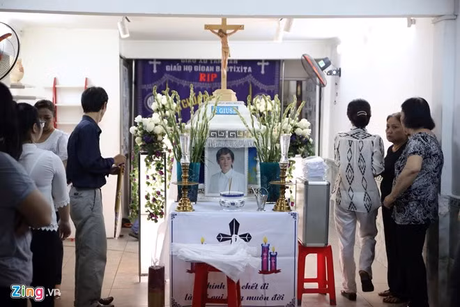 Thi thể Minh Thuận đã được trở về với ngôi nhà thân thuộc - nơi anh gắn bó đến những giây phút cuối đời.