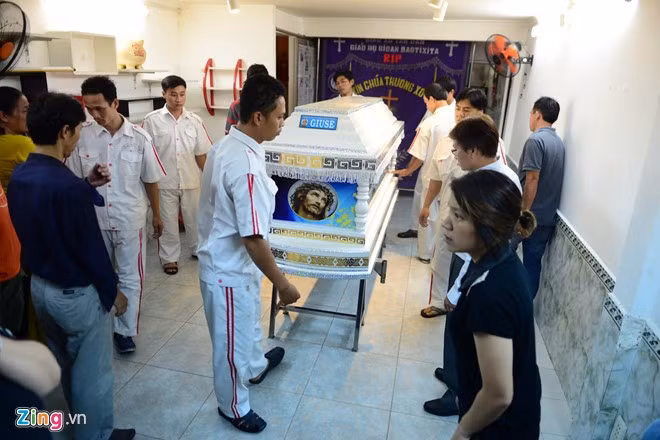 Những công tác chuẩn bị cho lễ tưởng liệm và phát tang.