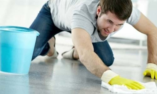 Thich song kieu Tay, vo bat chong lam viec nha cat luc