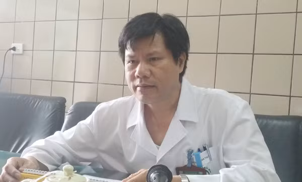 BS Nguyễn Hữu Dũng, Trưởng khoa Thận nhân tạo. (Ảnh VietNamNet) BS Nguyễn Hữu Dũng, Trưởng khoa Thận nhân tạo. (Ảnh VietNamNet)