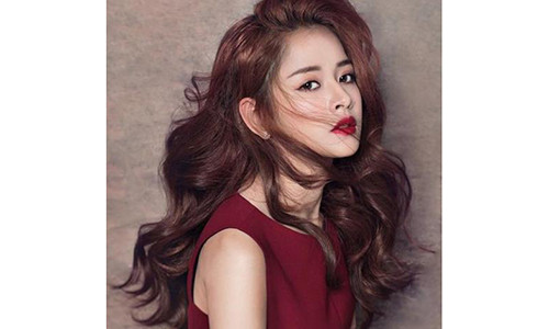 Hot girl Chi Pu mia mai chuyen chan dai cap dai gia