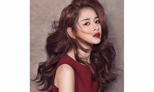 Hot girl Chi Pu mia mai chuyen chan dai cap dai gia