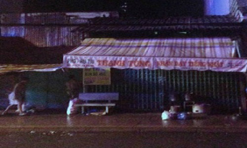 Khong de con gai “don doc”, bo cung danh ghen rach mat tinh dich