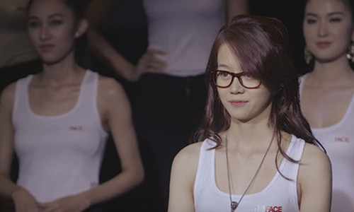 An Nguy dap tra khi bi che nguc lep nhat The Face