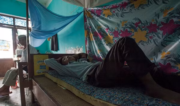 Xot xa manh doi o “xom chay than” giua long thanh pho-Hinh-3