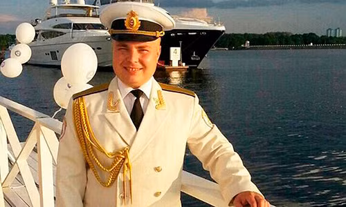 Tai nan may bay 2 ca si thoat chet vi khong len may bay